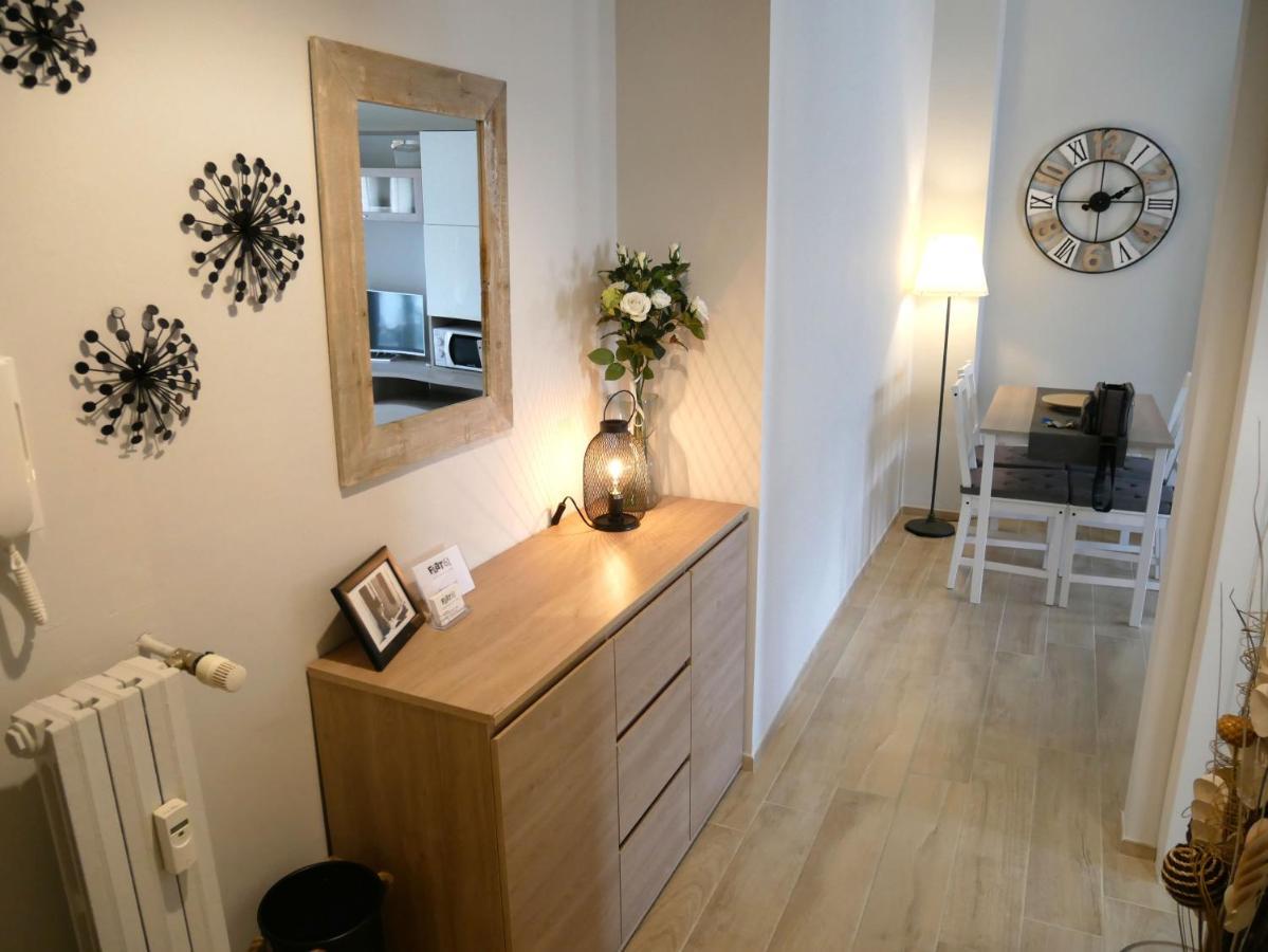Flat 61 Apartment *
